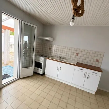 Dom wakacyjny Maison Familiale A 500m De La Avec Jardin *